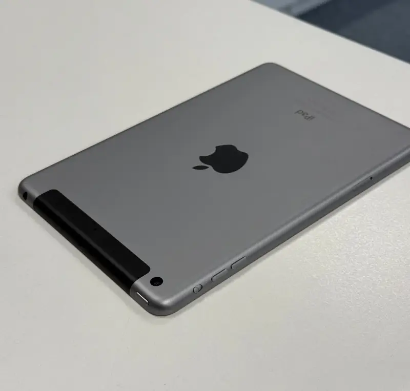 iPad iPad Mini 3 64GB Vesmírně šedá