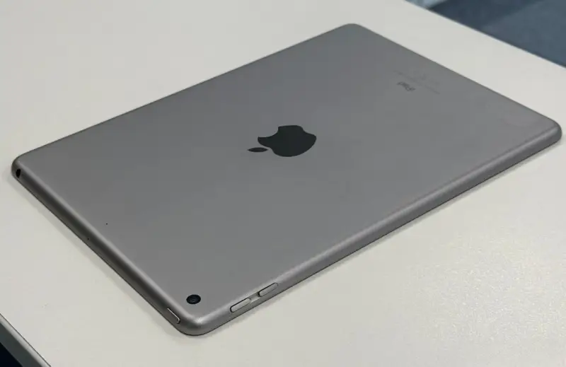 iPad 6 128GB Vesmírně šedá