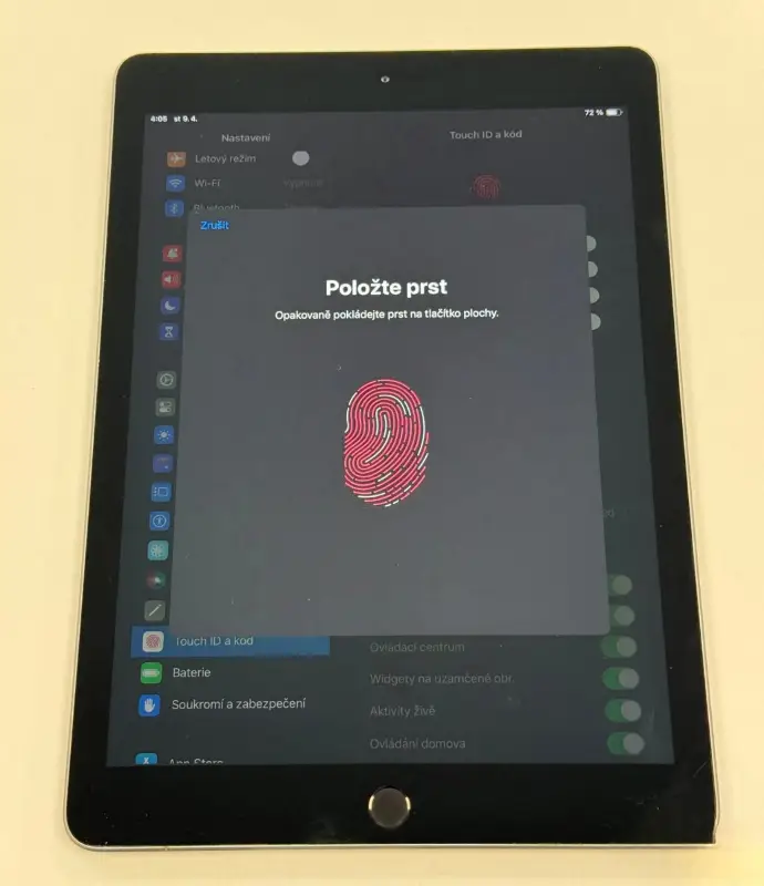 iPad iPad 6 128GB Vesmírně šedá