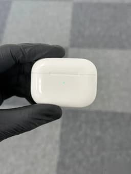 AirPods Pro (1. generace) 16GB Bílá