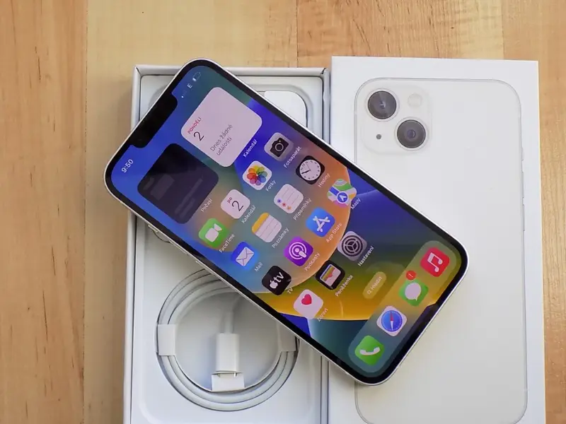 iPhone 13 512GB Bílá