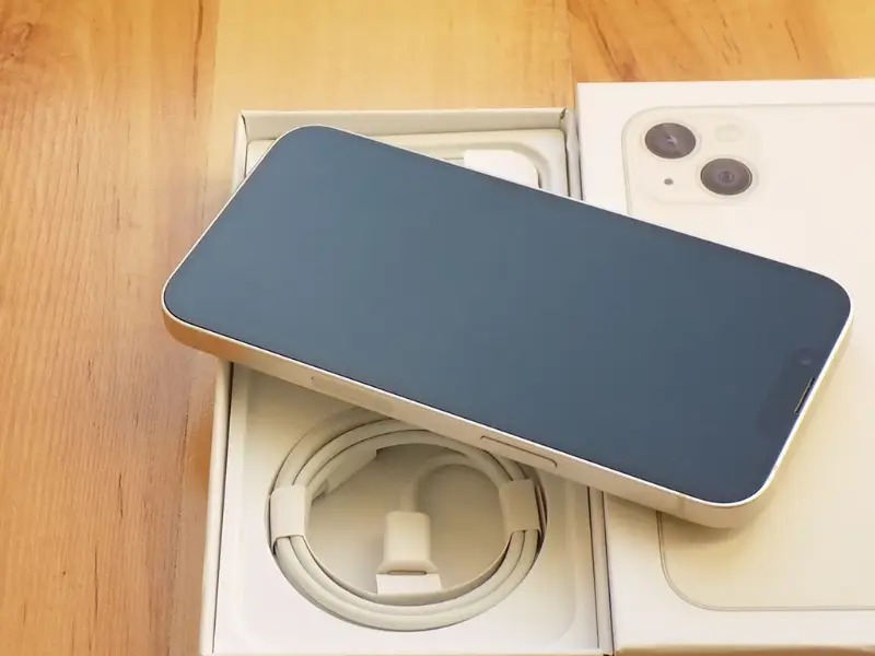 iPhone 13 512GB Bílá