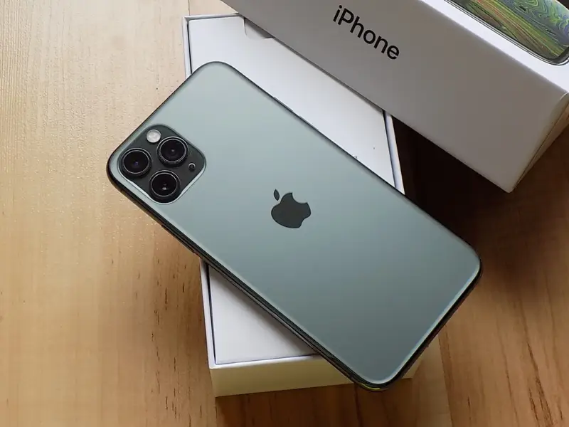 iPhone 11 Pro 64GB Půlnoční zelená