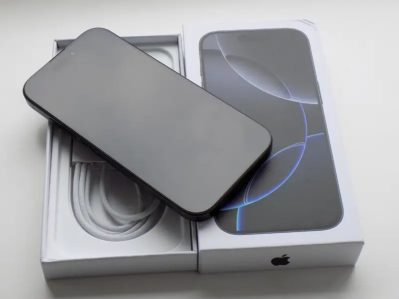 iPhone 16 Pro 256GB Černá