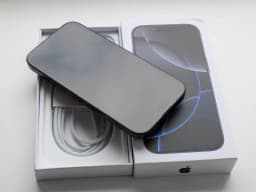 iPhone 16 Pro 256GB Černá