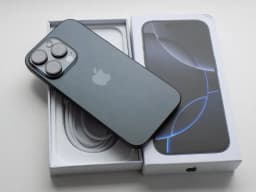 iPhone 16 Pro 256GB Černá