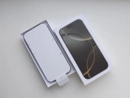 iPhone 16 Pro 256GB Bílá