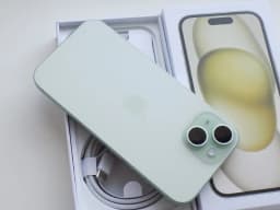 iPhone 15 128GB Zelená