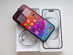 iPhone 15 128GB Černá