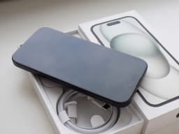 iPhone 15 128GB Černá