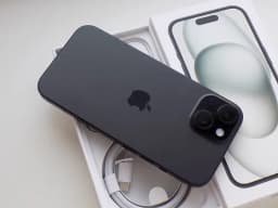 iPhone 15 128GB Černá