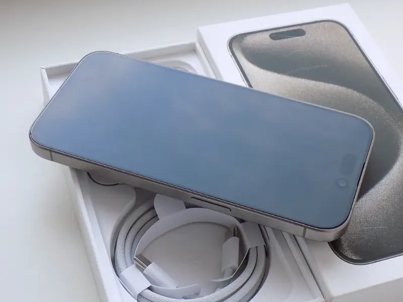 iPhone iPhone 15 Pro 128GB Přírodní titan