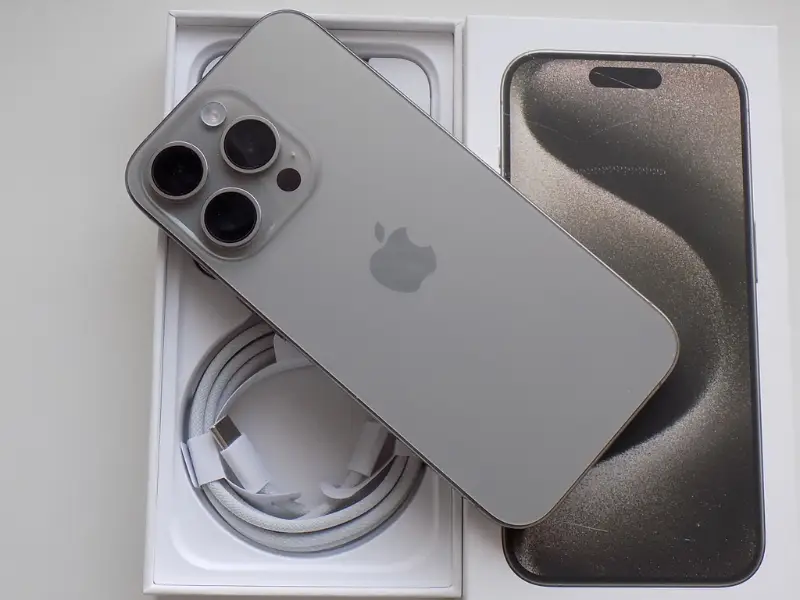 iPhone iPhone 15 Pro 128GB Přírodní titan