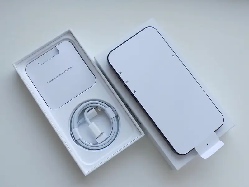 iPhone iPhone 14 256GB Modrá