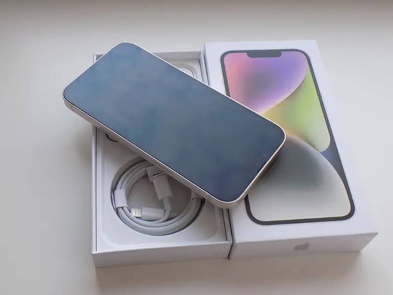 iPhone iPhone 14 128GB Bílá