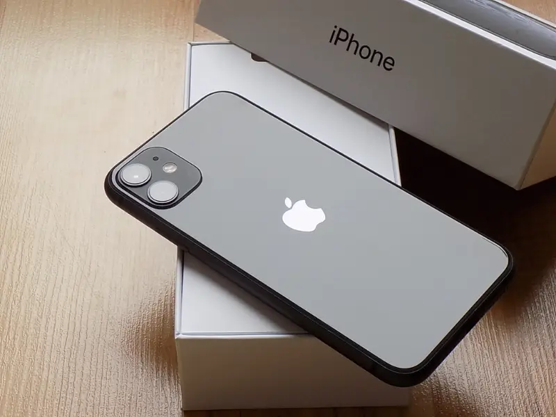 iPhone 11 128GB Černá