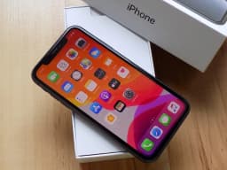 iPhone 11 128GB Černá