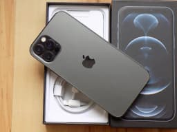 iPhone 12 Pro 128GB Grafitová