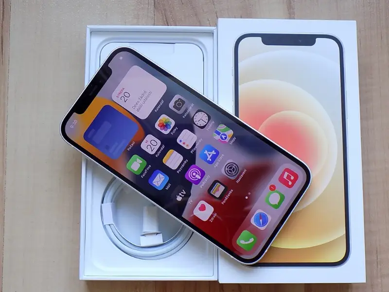 iPhone iPhone 12 64GB Bílá