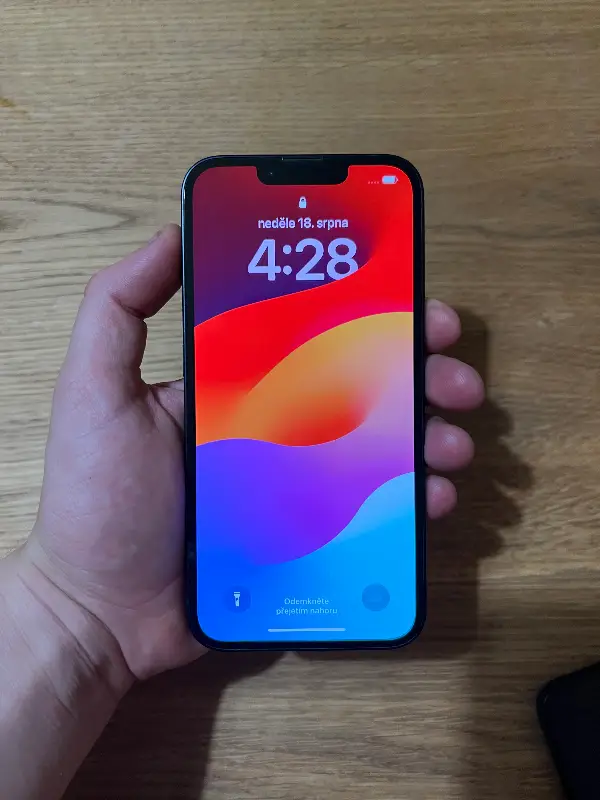 iPhone iPhone 13 128GB Černá