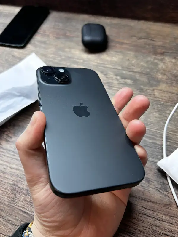 iPhone iPhone 15 128GB Černá