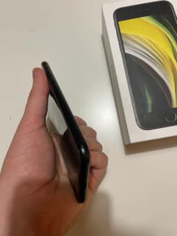 iPhone SE 2020 128GB Černá