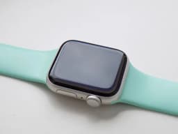 Watch SE 2022 0GB Stříbrná