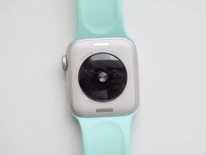 Watch SE 2022 0GB Stříbrná