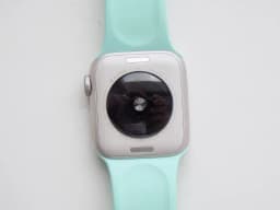 Watch SE 2022 0GB Stříbrná