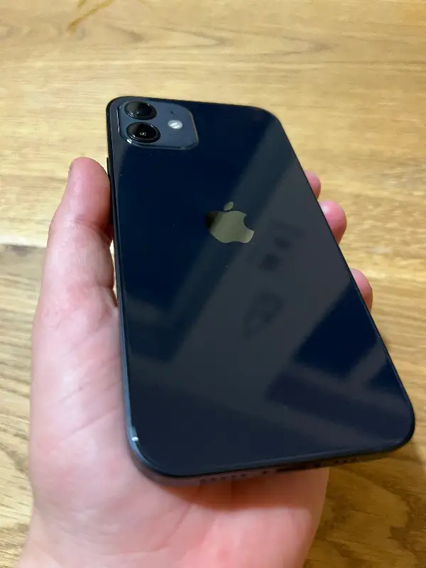 iPhone 12 128GB Černá